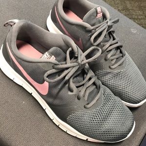 Nike Flex Essential TR size 9.5. Gently used